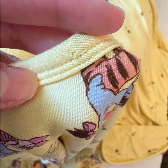 Little Sleepies Playtime with Pooh cloud blanket - Picture 4 of 4